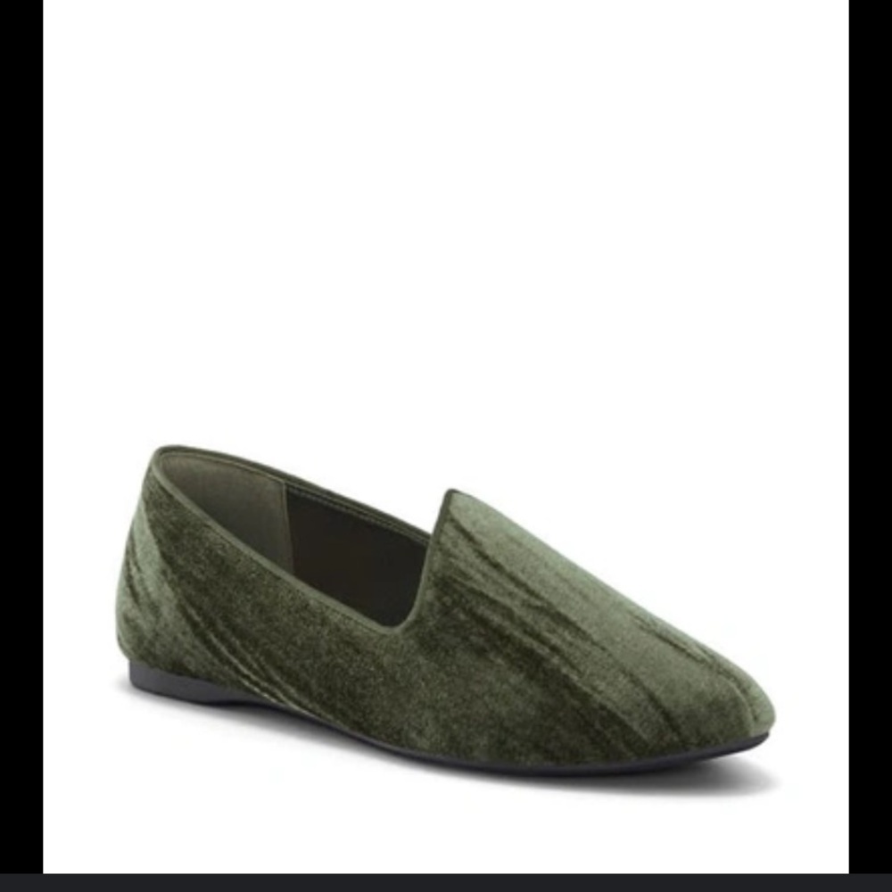 BIRDIES
Heron Emboridered Velvet
Loafer In Olivine nwot casual winter $110